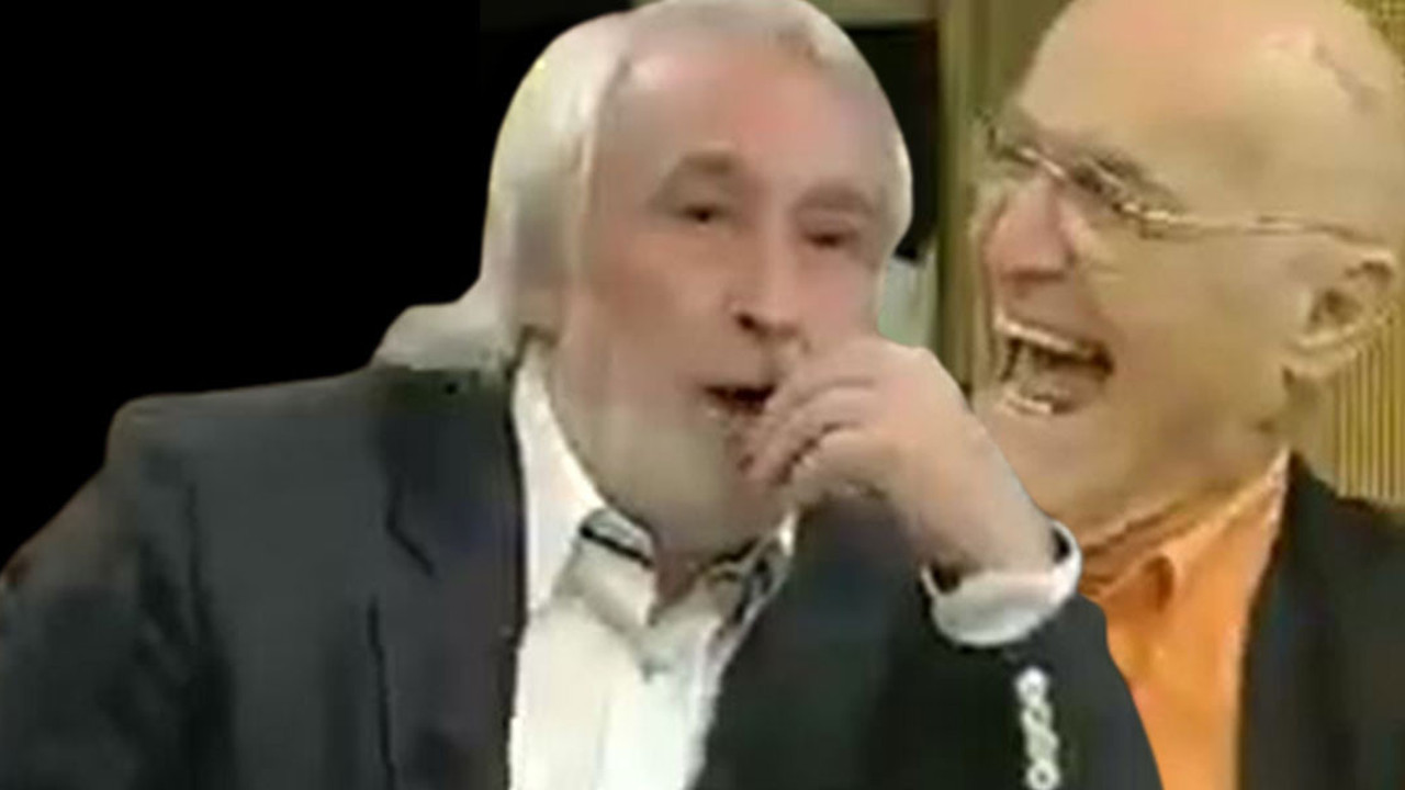 Müjdat Gezen anlatmıştı Hıncal Uluç kıkır kıkır gülmüştü. Bazen hiçbir şey unutulmuyor