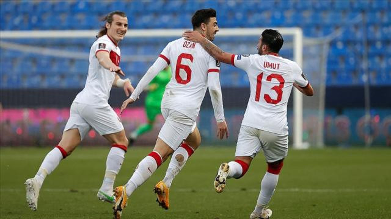 Türkiye - Letonya maçının biletleri karaborsaya düştü