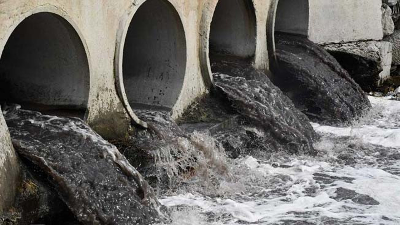 Everest'e tırmanan ilk Türk olarak tarihe geçen adam isyan etti. Nasuh Mahruki'nin Ergene Nehri'nin köpüren suyuna bakınca ağzından bu sözler döküldü