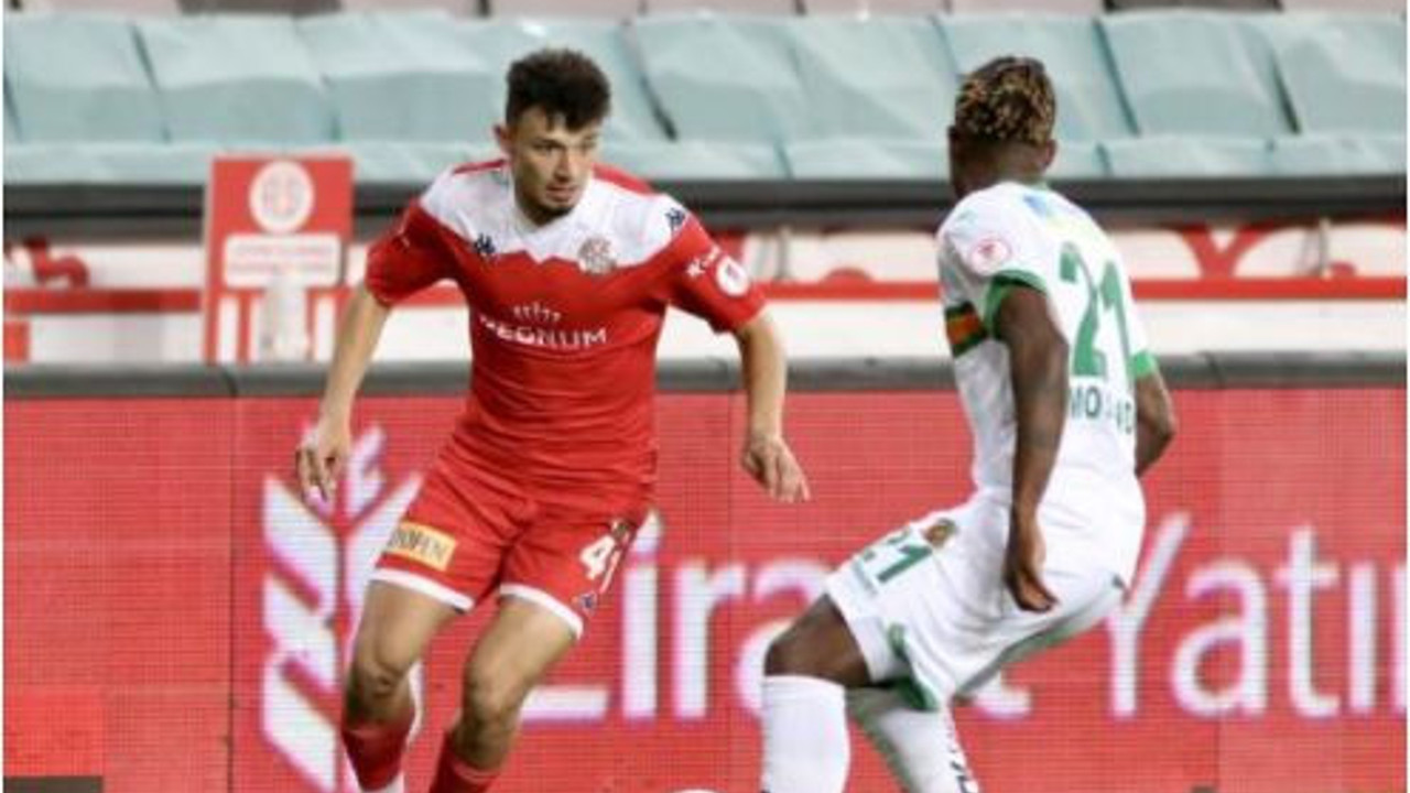 Antalya'da Gökdeniz Bayrakdar şoku