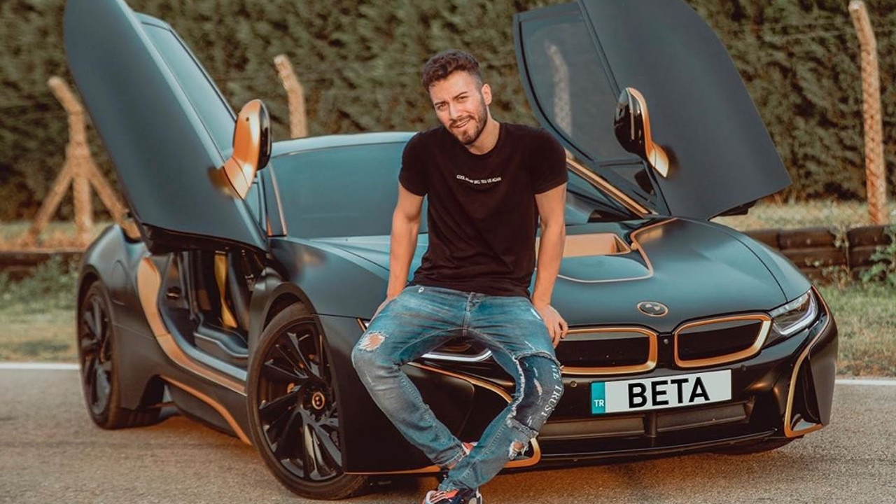 Enes Batur’un YouTube’a video yüklemesi yasaklandı