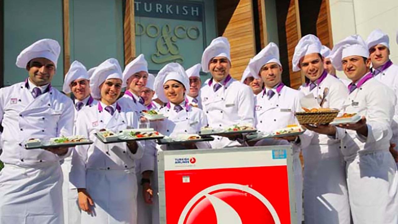 Türk Hava Yolları yüzlerce çalışanı ücretsiz izne çıkardı. Kısa Çalışma Ödeneği sona erdi