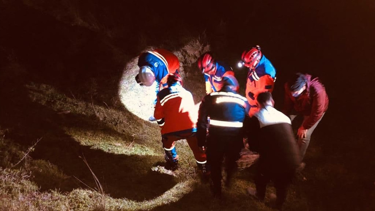 8 metre yuvarlanan mühendis kurtarıldı