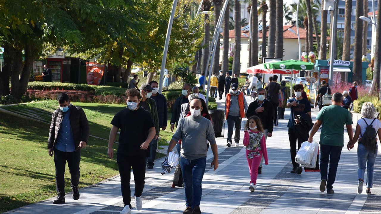 Prof. Dr. Doğan Yaşar’dan uyarı üstüne uyarı. Bağışıklığı düşürüyor koronayı tetikliyor