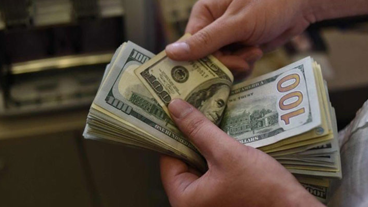 Gece gece dolar yeniden yön değiştirdi. Yine nokta nokta silkeleme yaptılar