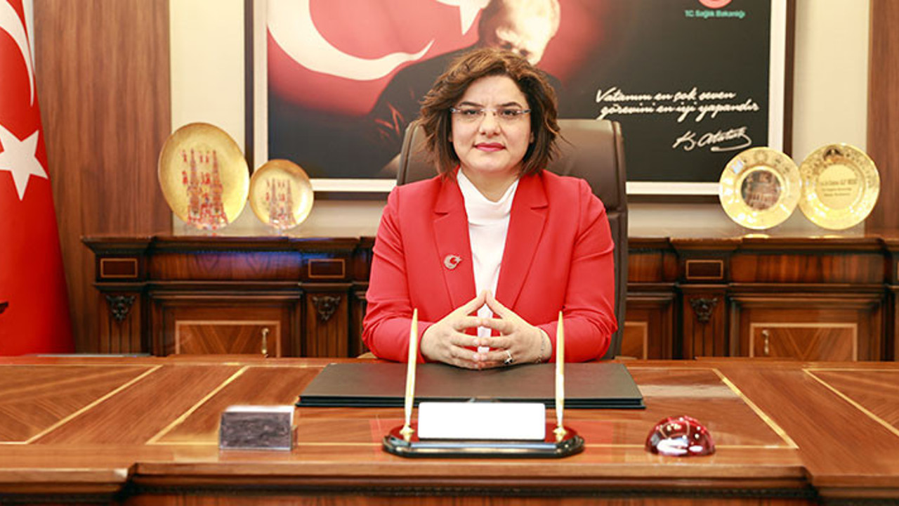 Bakan Koca’nın yardımcısı görevden alındı. Kabak Bakan Yardımcısı’nın başına patladı