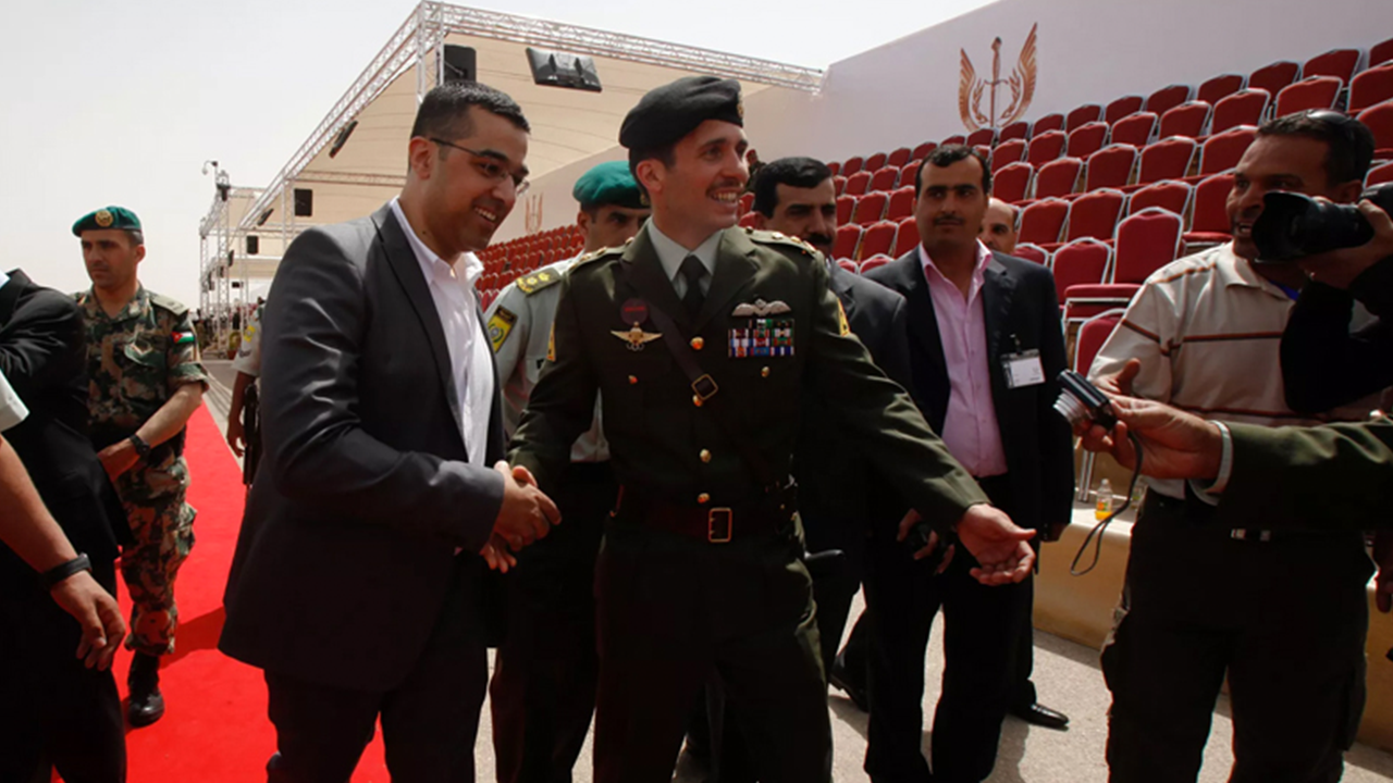 Darbe hazırlığındaydı. Gözaltına alındı. Ülkeyi karıştıran gelişme