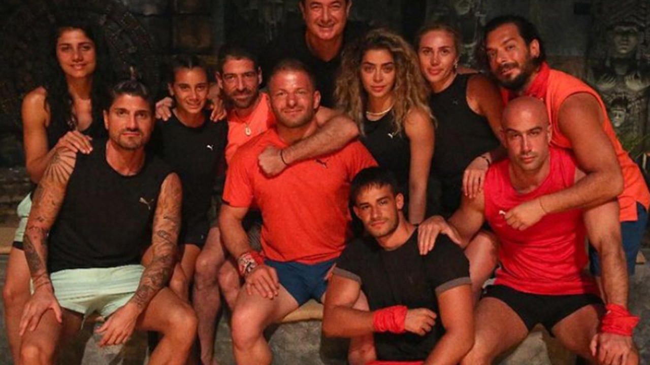 Survivor 2021'de aşk bombası patladı. Elenen Barış Özbek açıkladı