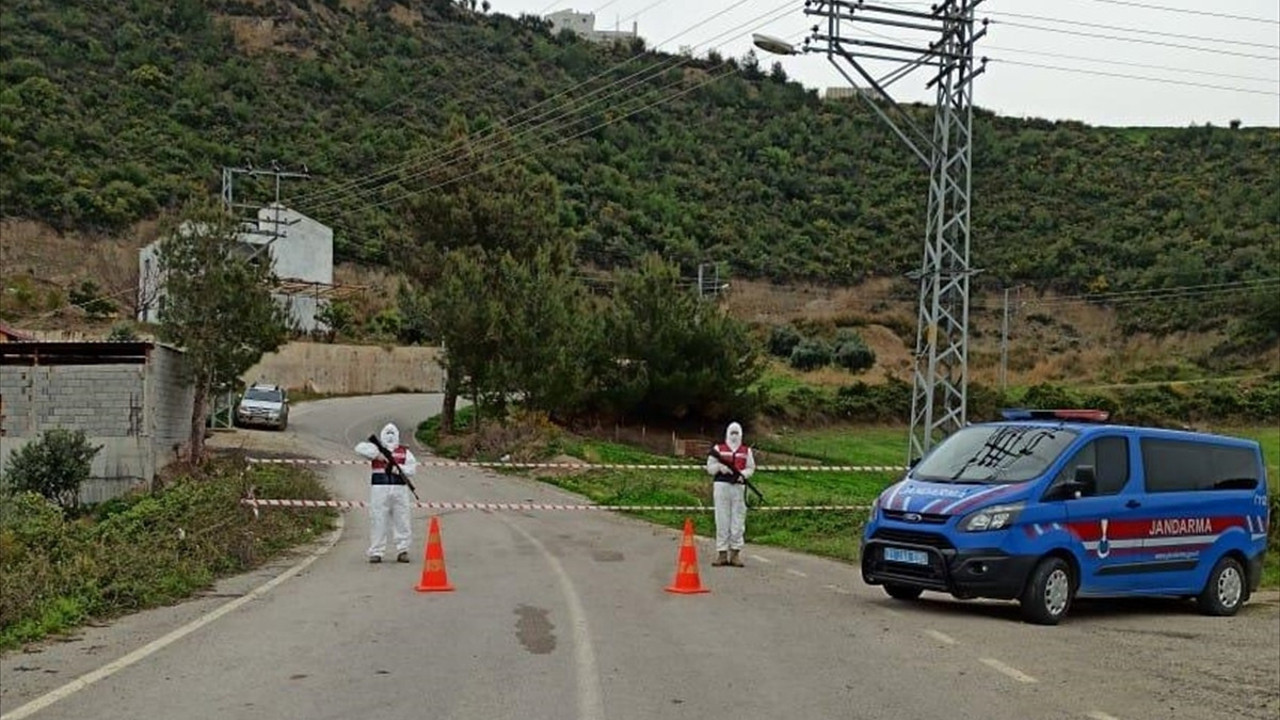 Hatay Arsuz'da bir mahalle karantinaya alındı