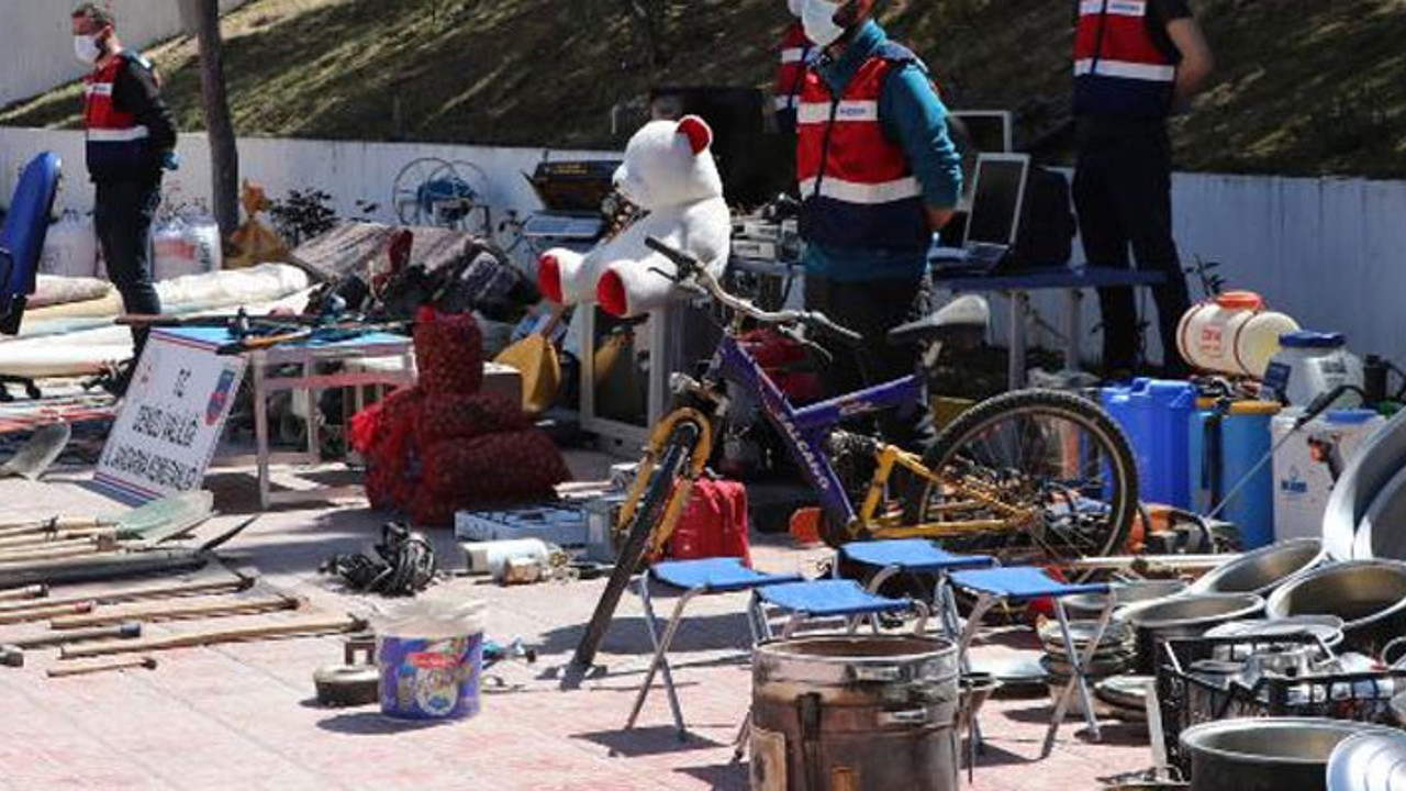 Güvenlik kamerasıyla koruduğu evinden iki kamyonet çalıntı eşya çıktı