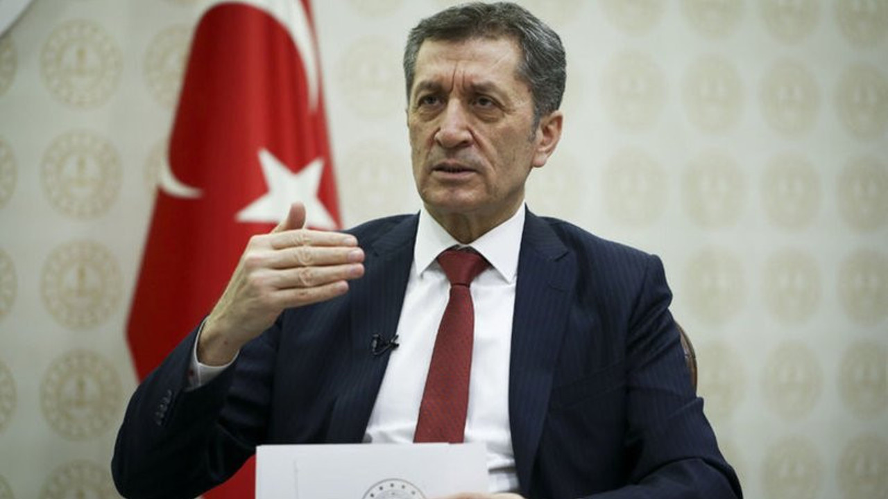 Milli Eğitim Bakanı Selçuk açıkladı. İki sınav ertelendi