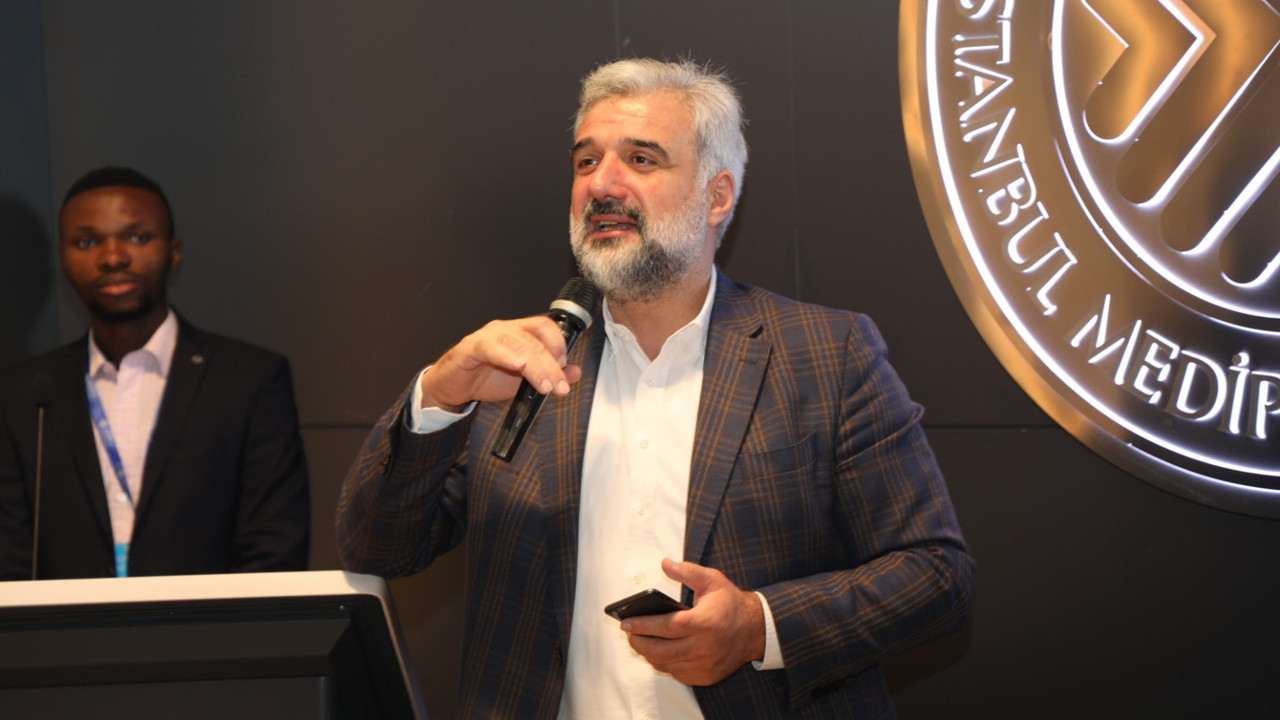 ''Çılgın proje'' aklını aldı kanalları karıştırdı. AKP İstanbul İl Başkanı Osman Nuri Kabaktepe sosyal medyada gündem oldu