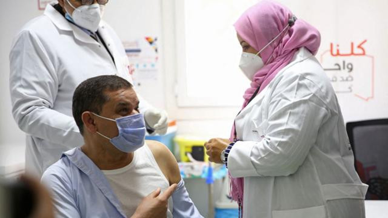 Libya'da kitlesel aşılama başladı