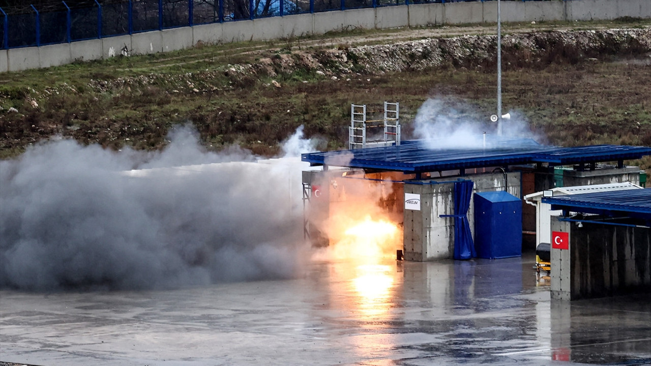 Ay’a gidecek yerli roket ilk sınavını geçti. Bir örneği mayıs ayında Sinop'tan fırlatılacak