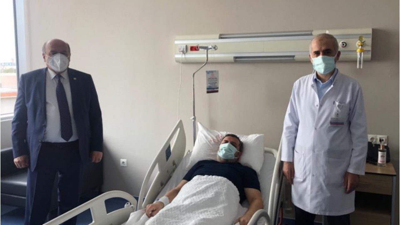 AKP'li vekil korona hastasını ziyaret etti