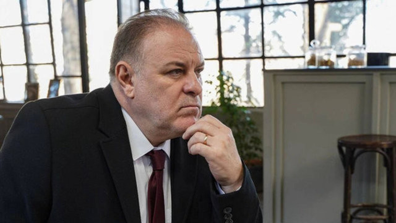 Yoğun bakıma kaldırılan Burak Sergen'in son durumunu nişanlısı açıkladı