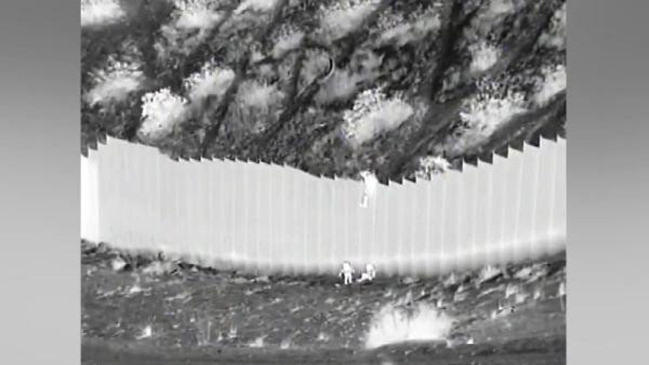 4.5 Metrelik duvardan 2 çocuğu aşağı attılar. Amaçları ortaya çıktı