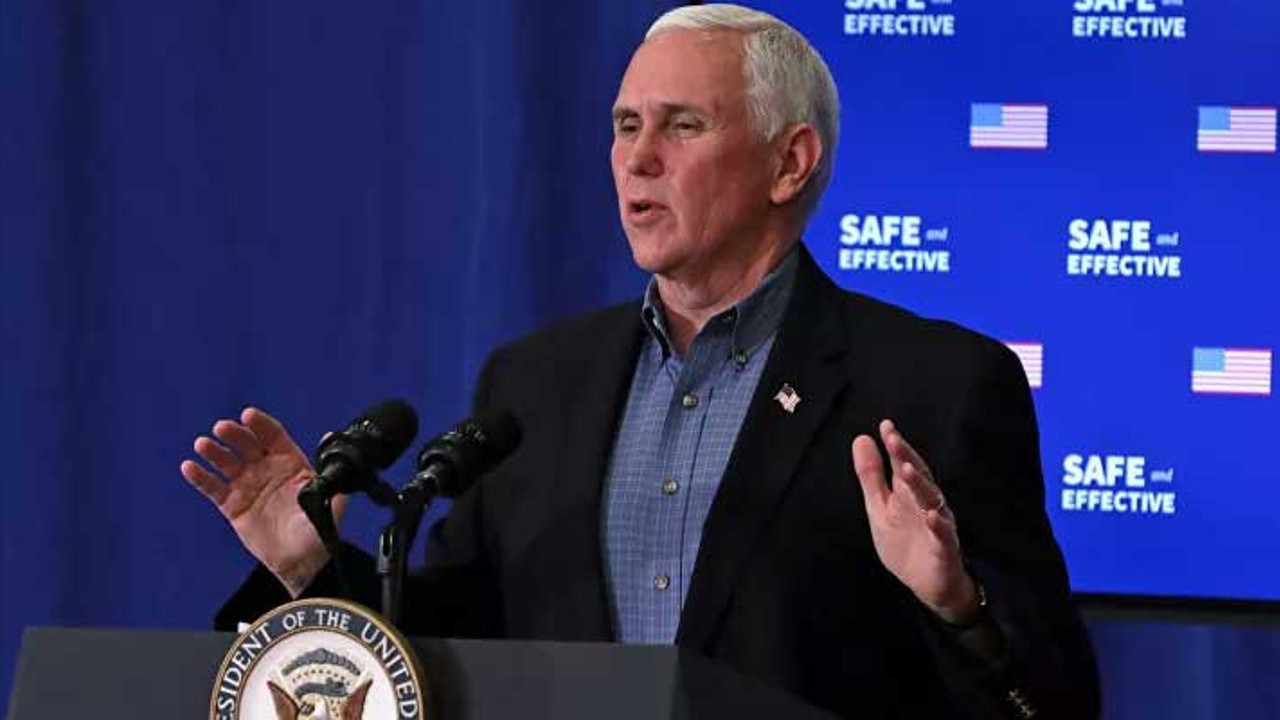 Mike Pence'e kalp pili takıldı