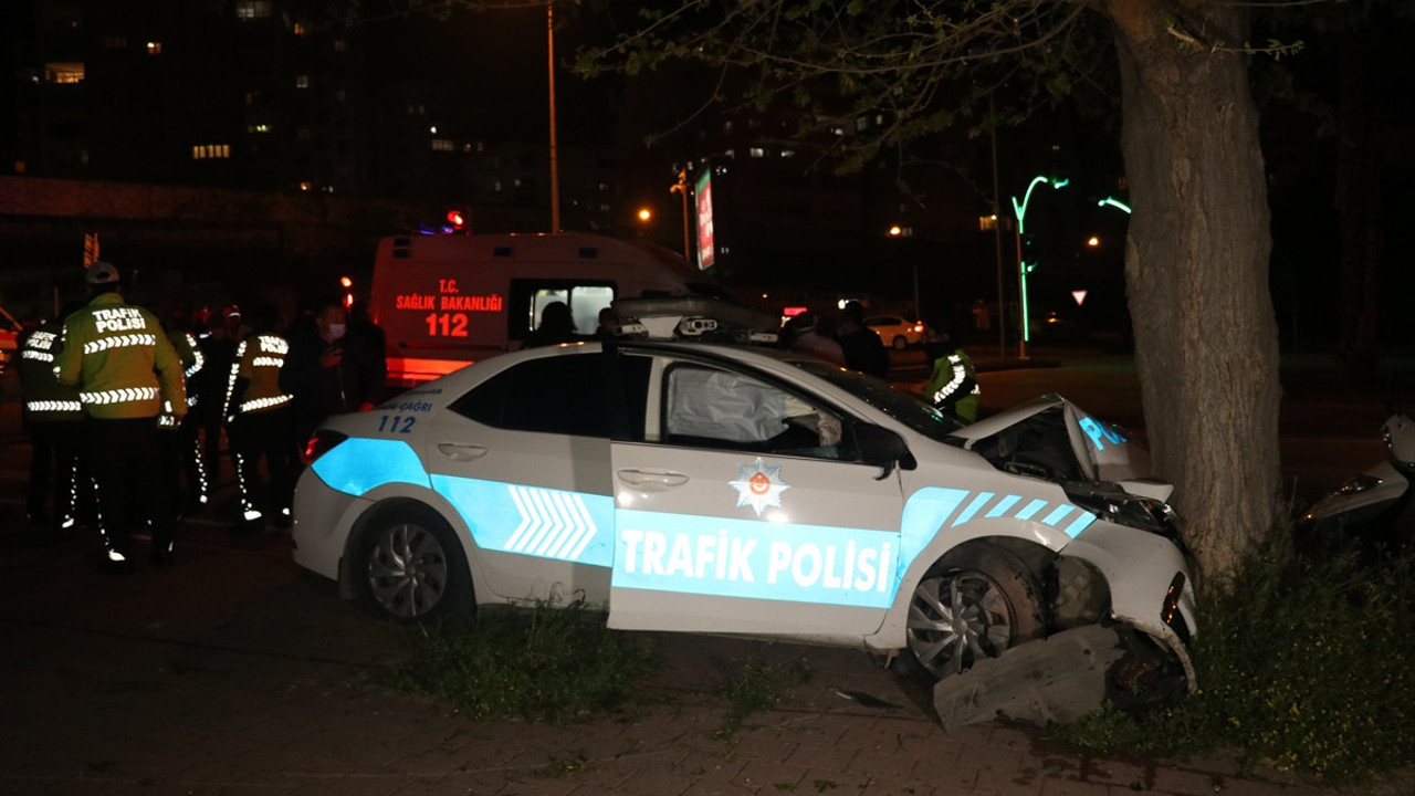 Kovalamaca kazayla bitti. 2 polis yaralandı