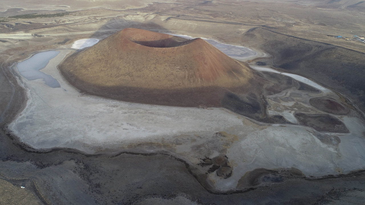 Meke Gölü'nü 2 milyon metreküp su hayata döndürecek. Bu kez taşıma suyla değirmen dönecek
