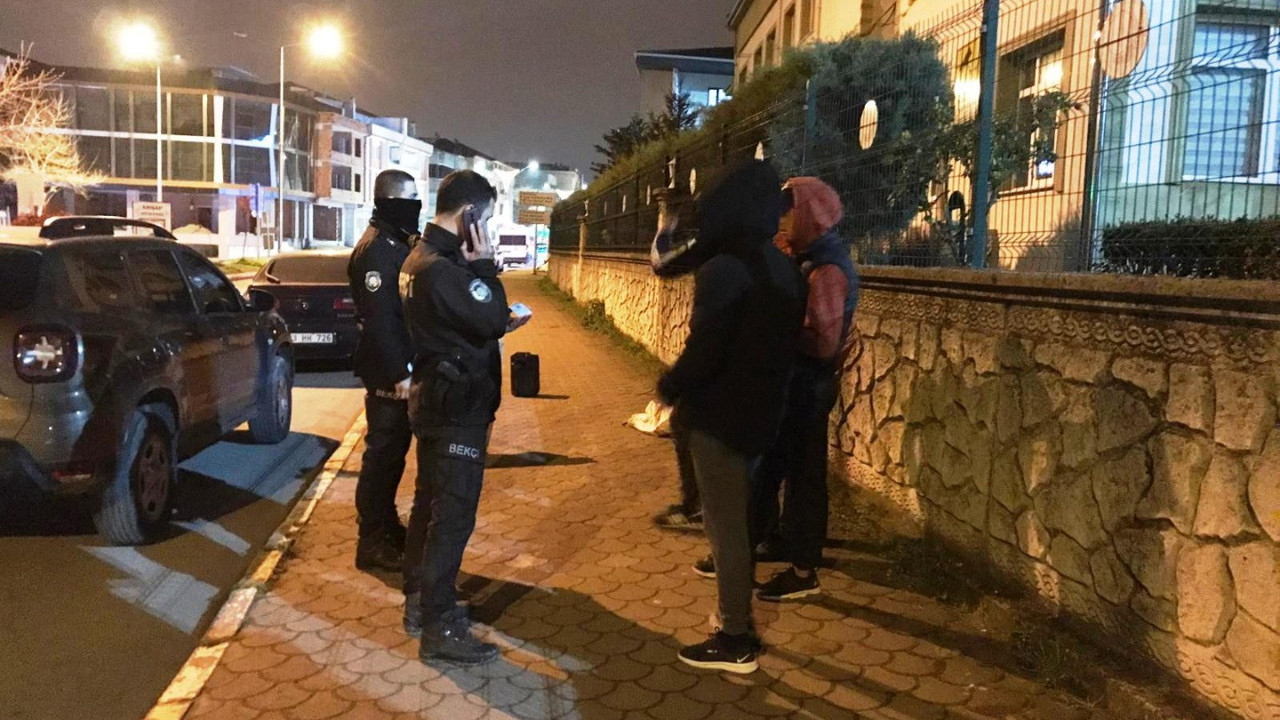 Sakarya'da hırsızlara bekçilerden kaçamadı