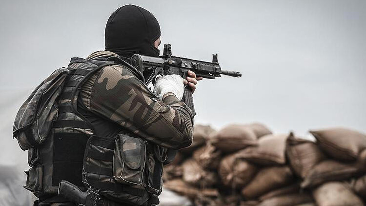Komandolarımız 1 teröristi öldürdü
