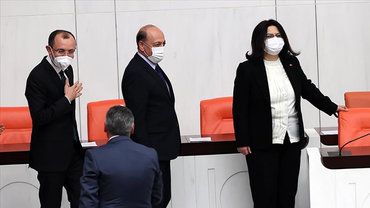 Yeni bakanlar yemin etti