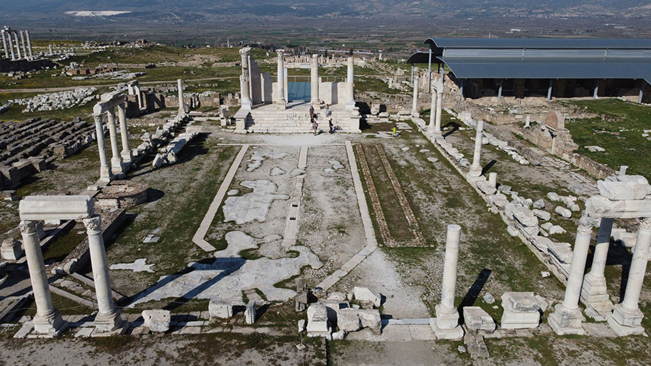 Ege'nin görkemli antik kentleri ziyaretçileri cezbediyor