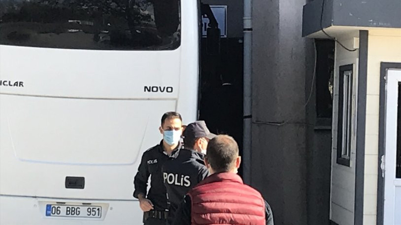 Emekli 5 amiral ve 1 general hakkında karar