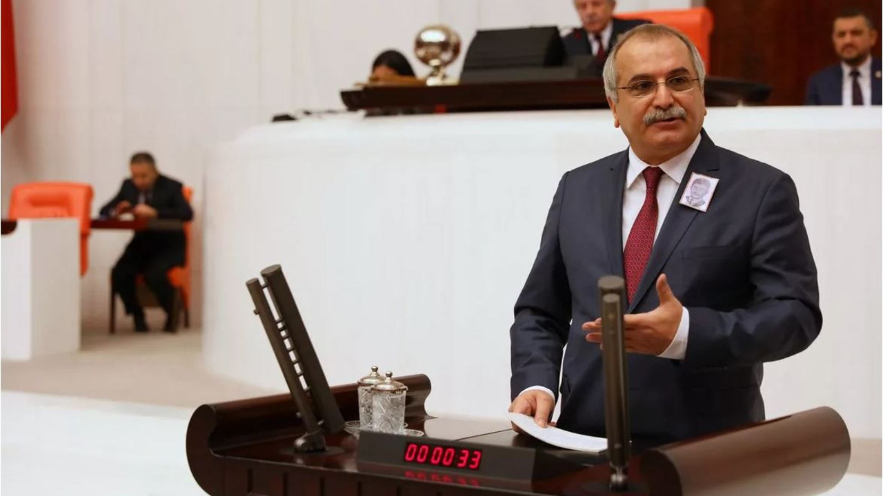 İYİ Partili Ahmet Çelik'ten Biden'in skandal açıklamalarına zehir zemberek tepki: Türk Milleti'nin alnına bu kara lekeyi süremeyeceksiniz