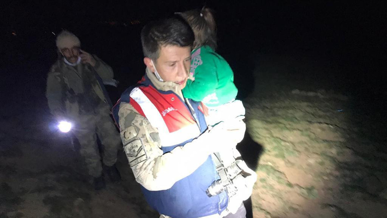 jandarma, UMKE ve AFAD seferber olmuştu. Van'da kaybolan minik Şeyma 5 saatte bulundu