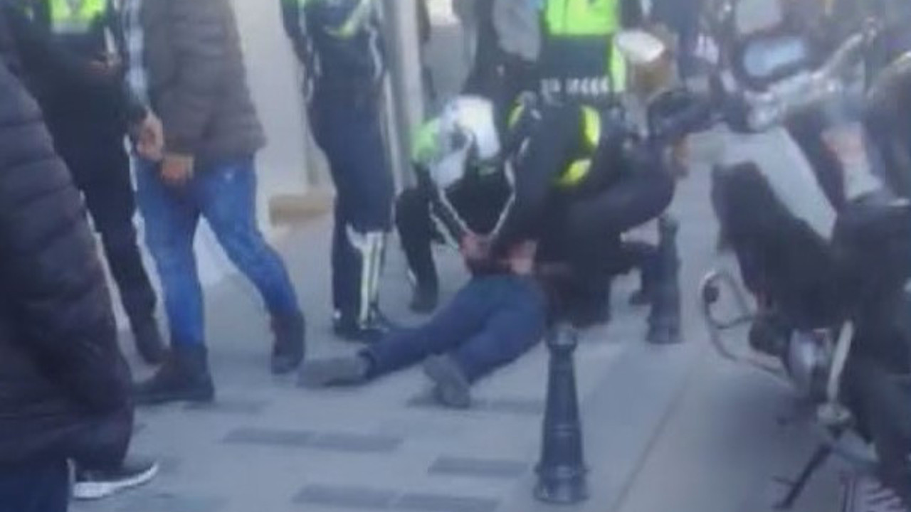 Banka şubesinde bıçaklı saldırgan paniği