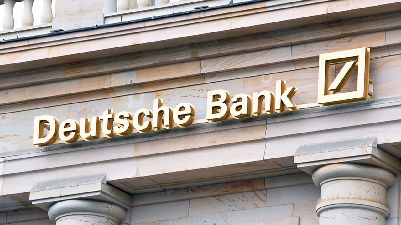 Deutsche Bank rekor açıkladı