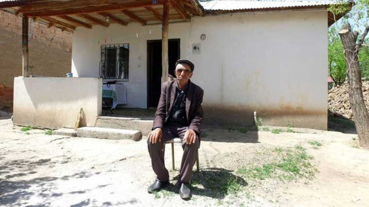 Köyünden sadece 2 gün çıktı, ülkenin dört bir yanda şirketi var. 65 yaşındaki adamın hayatı kabusa döndü