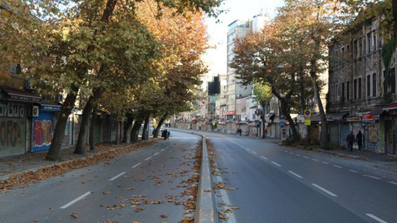 Tam kapanmada şehirler arası seyahatin nasıl olacağı belli oldu. Zorunlu sayılacak durumlar açıklandı