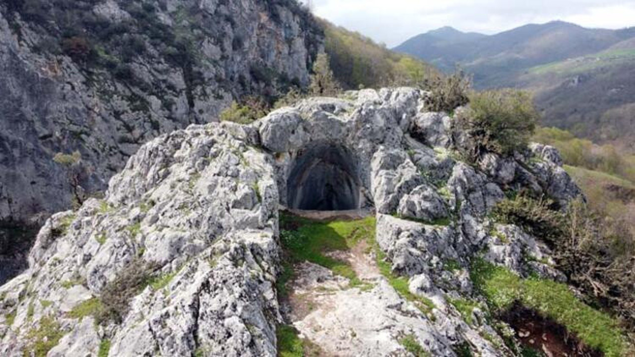 Köylüler tesadüfen buldu. 136 basamakla iniliyor. Müthiş keşif