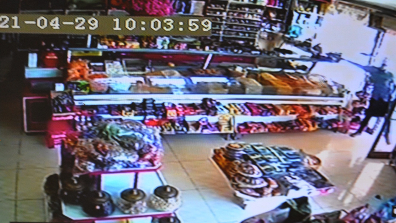 Gaziatep'te sadaka kutusunu çaldılar