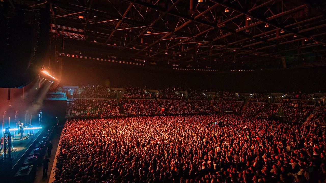 Peki Yeni Zelanda bunu nasıl başardı. Ülkenin yüzde 1’i aşılı. 50 bin kişilik konser verdiler