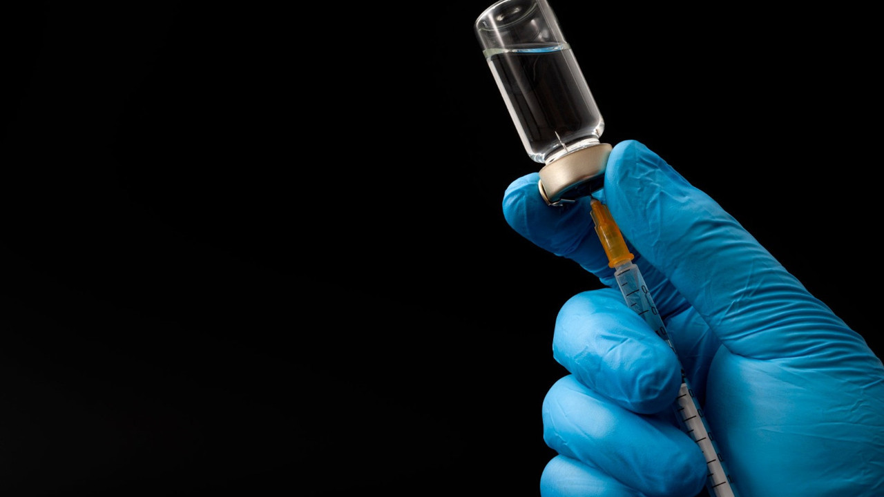 Korona aşısında bir torpilli grup daha bulundu. Öğretmenler, askerler, polisler dururken