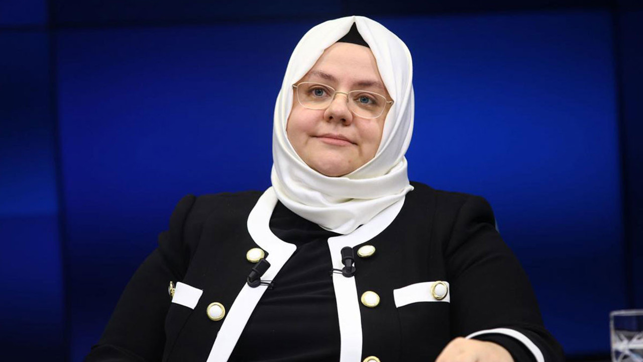 Zehra Zümrüt Selçuk bakanlıktan alındı. Kardemir'in yönetim kuruluna atandı. 40 bin lira maaş alacak