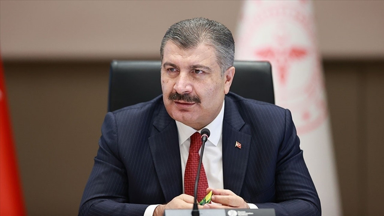 Bakan Koca Çin'in teslim etmediği aşıların faturasını Uygur Türklerine kesti