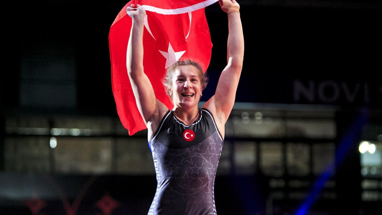 Kasapoğlu’ndan Yasemin Adar'a tebrik