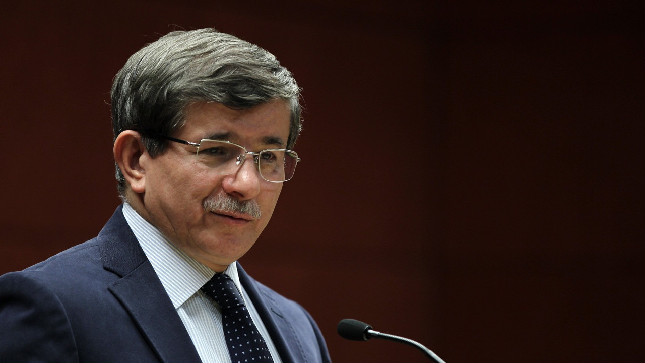Davutoğlu’dan Peker yorumu: “Devlet adına koruma veren siz değil miydiniz”