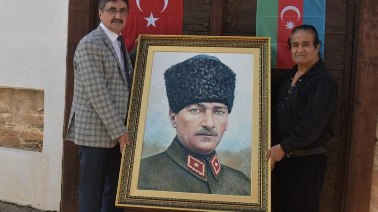 Ünlü ressam korona virüsten hayatını kaybetti! İlçeyi yasa boğdu