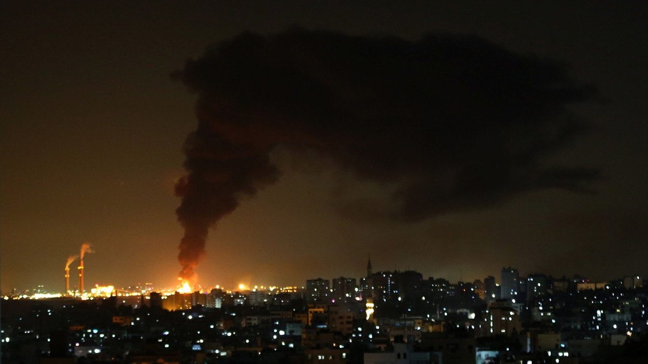 İsrail ordusundan yeni tehdit. Enerji tesisini vurdular