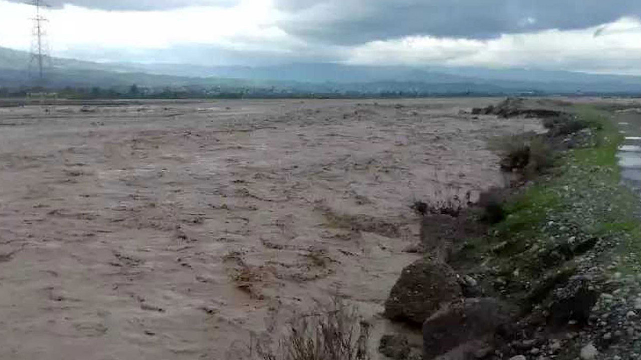 Tacikistan'da sel felaketi 7 can aldı