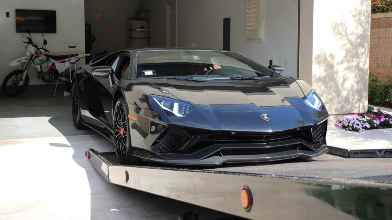 ABD'de 4 bankayı dolandırdı. Korona parasıyla lüks yaşam sürdü