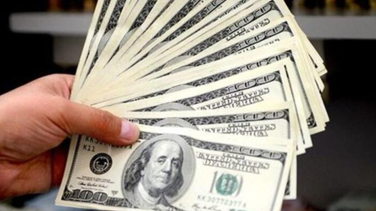 Arefe günü doların ateşi yükseldi. Yerinde durmuyor, tırmanışı sert oldu