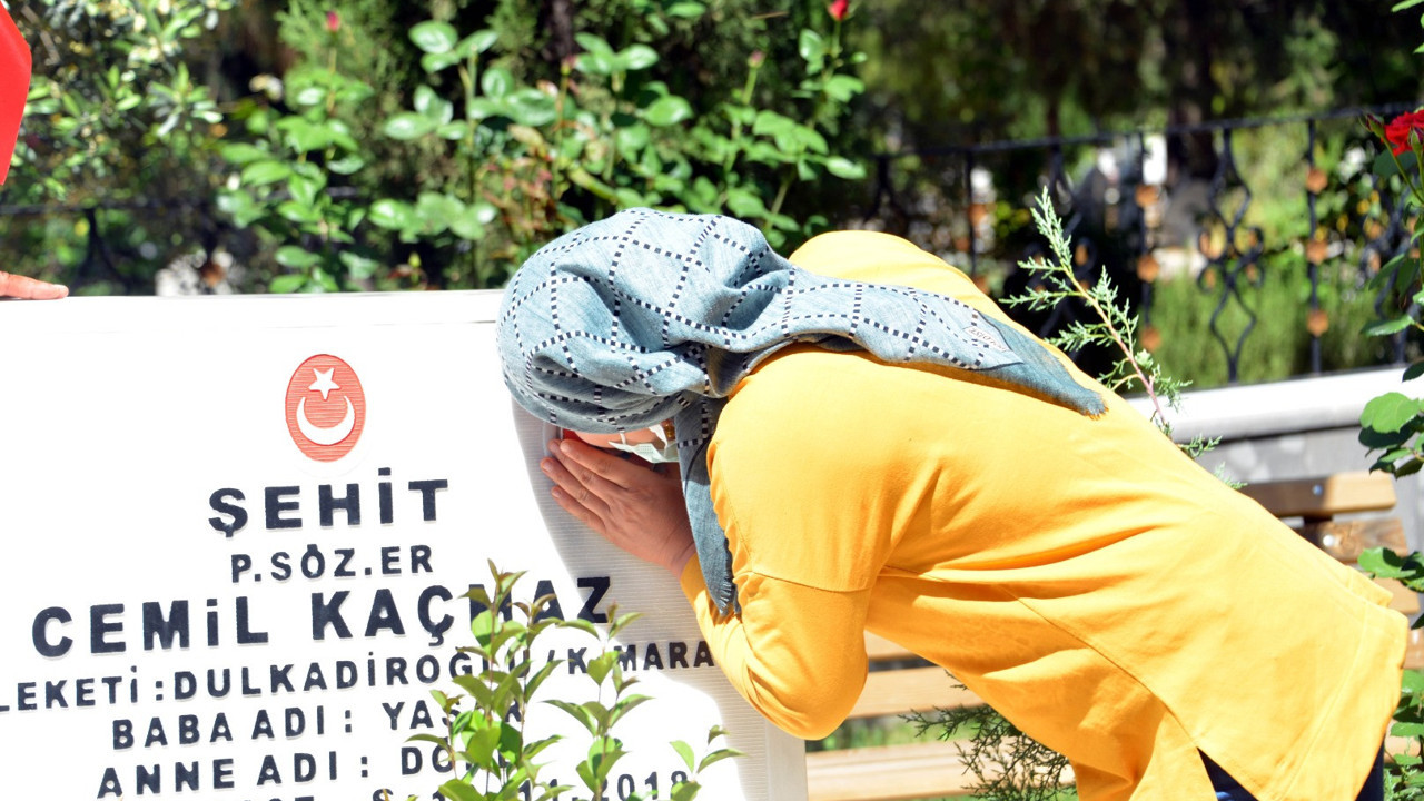 Aileler şehitlere koştu. Bu ülke size minnettar