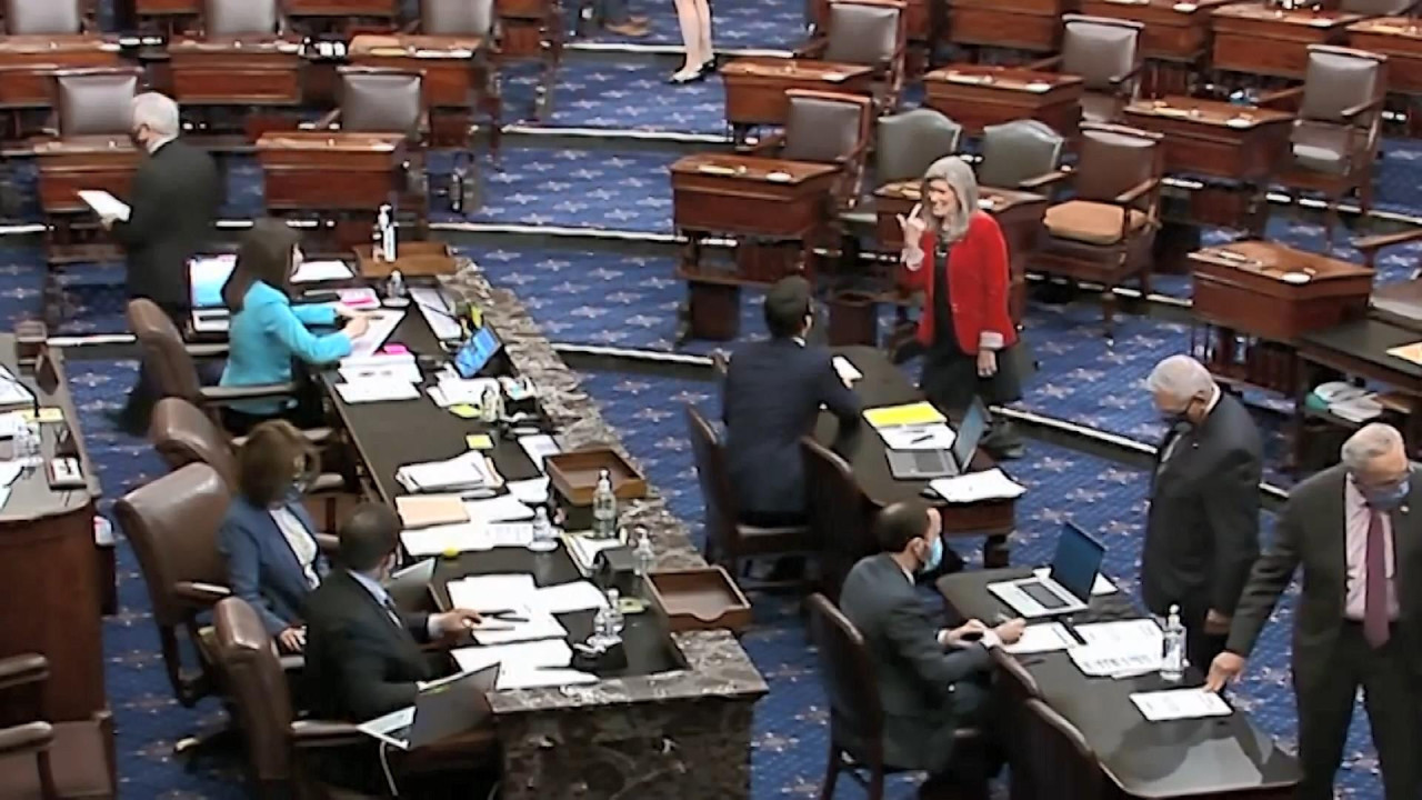 Bizi kıskanan ABD'de maskeye veda kutlaması